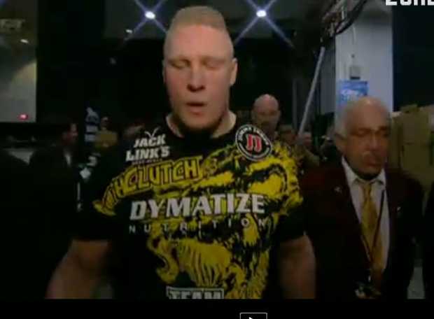 lesnar heading to ring