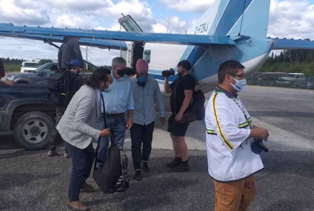 NDP Leader Singh with MP Charlie Angus and MPP Sol Mamakwa in Neskantaga. Photo by Ben Sakanee