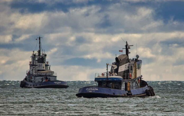 The Glenada hard at work in the Port of Thunder Bay - Photo by Michael Hull